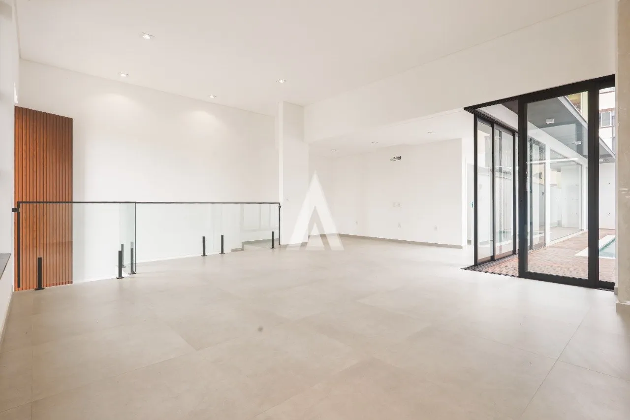 Casa com 3 suítes à venda no bairro América em Joinville-SC de R$1.649.000,00 por R$1.566.000.00 — foto 4