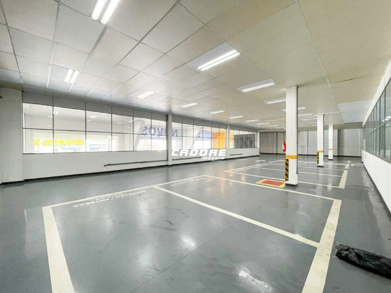 Loja Comercial Térrea com 1.750m no bairro Victor Konder I Cadore Imóveis — foto 4