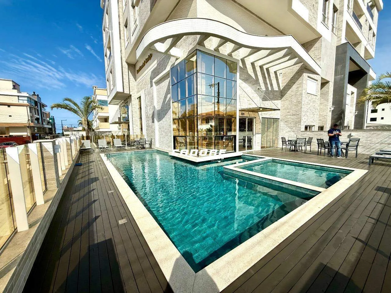 Apartamento em Mariscal, Bombinhas (SC) - 2 suítes, 114,40 m privativos + 157,20 m de área externa - foto 1