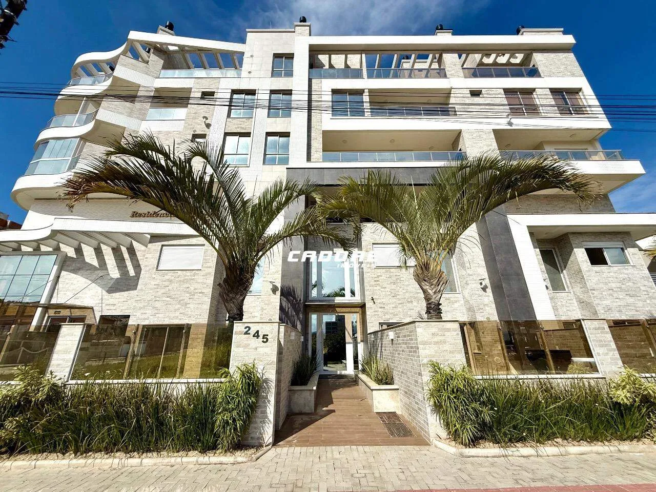 Apartamento em Mariscal, Bombinhas (SC) - 2 suítes, 106,80 m privativos + 132,10 m de área externa — foto 2