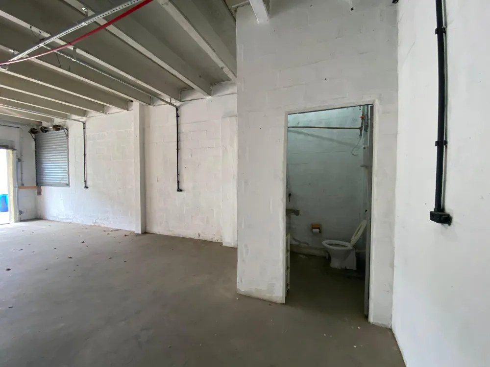 LOCAÇÃO GALPÃO 120m2 — foto 5