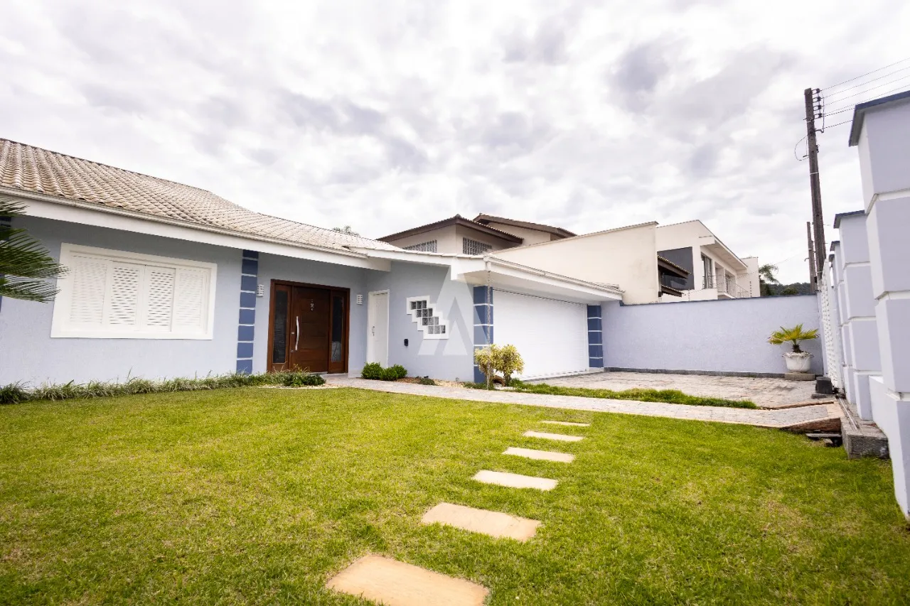 Casa com 1 suíte e 3 quartos à venda no bairro Saguaçu em Joinville-SC por R$1.350.000,00. - foto 1