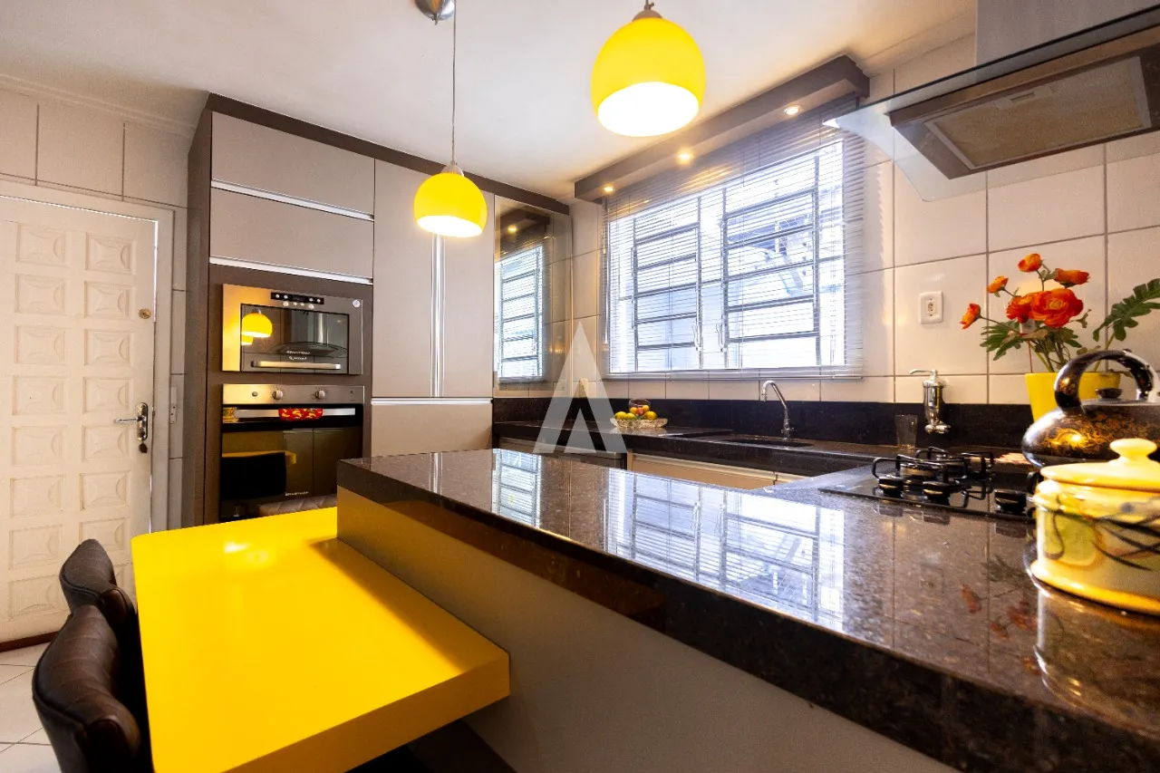 Casa com 1 suíte e 3 quartos à venda no bairro Saguaçu em Joinville-SC por R$1.350.000,00. — foto 7