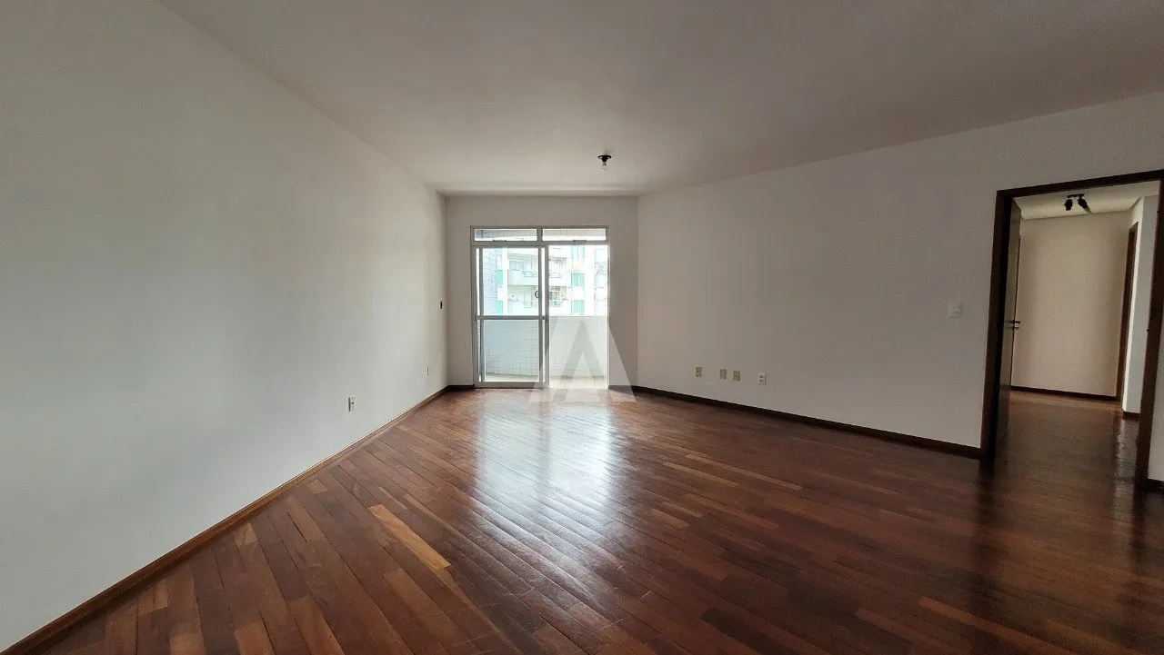 Apartamento com 1 suíte mais 2 quartos à venda no bairro Anita Garibaldi em Joinville-SC por R$550.000,00. — foto 2