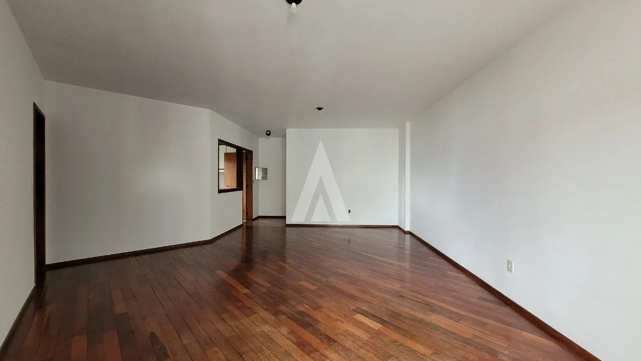 Apartamento com 1 suíte mais 2 quartos à venda no bairro Anita Garibaldi em Joinville-SC por R$550.000,00. — foto 3