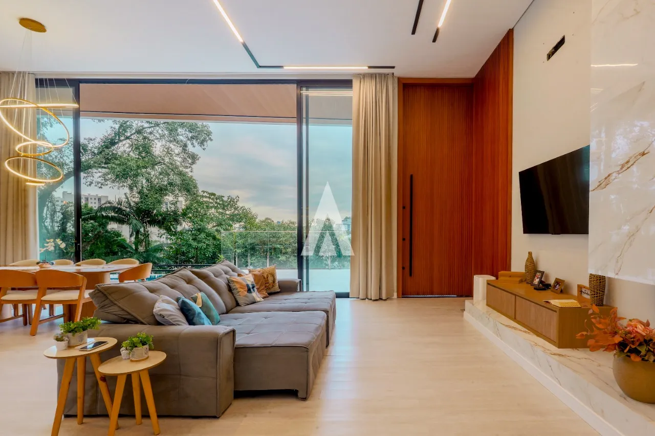 Casa à venda com 4 quartos, 2 vagas, 393m² no Boa Vista, Joinville - foto 1