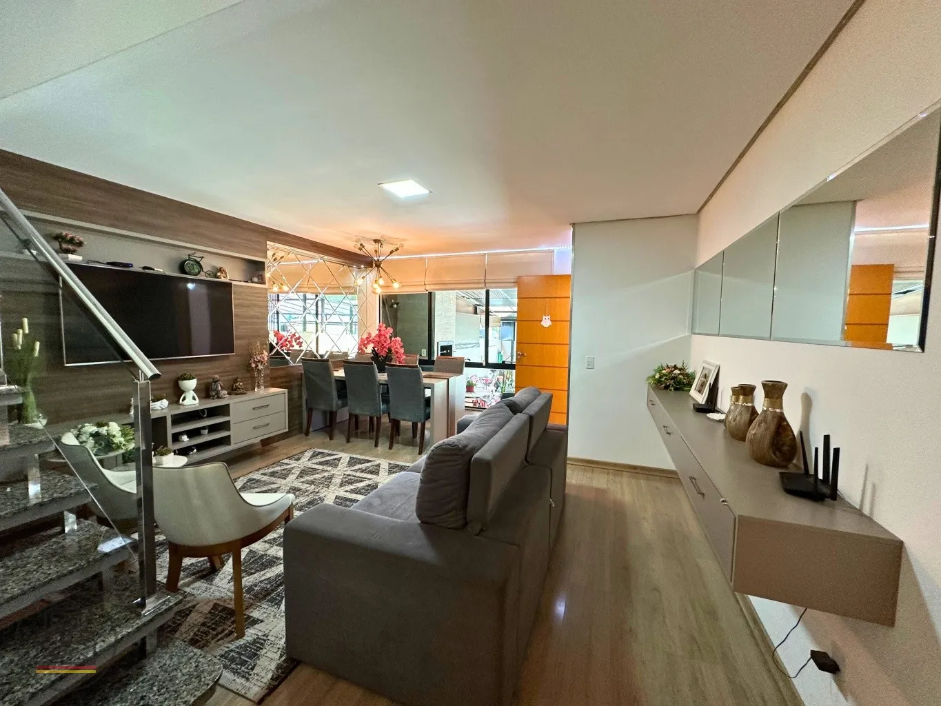 Sobrado 100% mobiliado, pronto para você entrar e morar com conforto e estilo no coração da Velha Central! — foto 5
