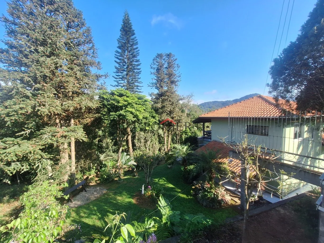 Lindo Refúgio com casa de 194,09m de área construida, no bairro de Testo Rega na cidade de Pomerode, edificada num terreno de 1.518,39m, em meio à muita natureza. — foto 2
