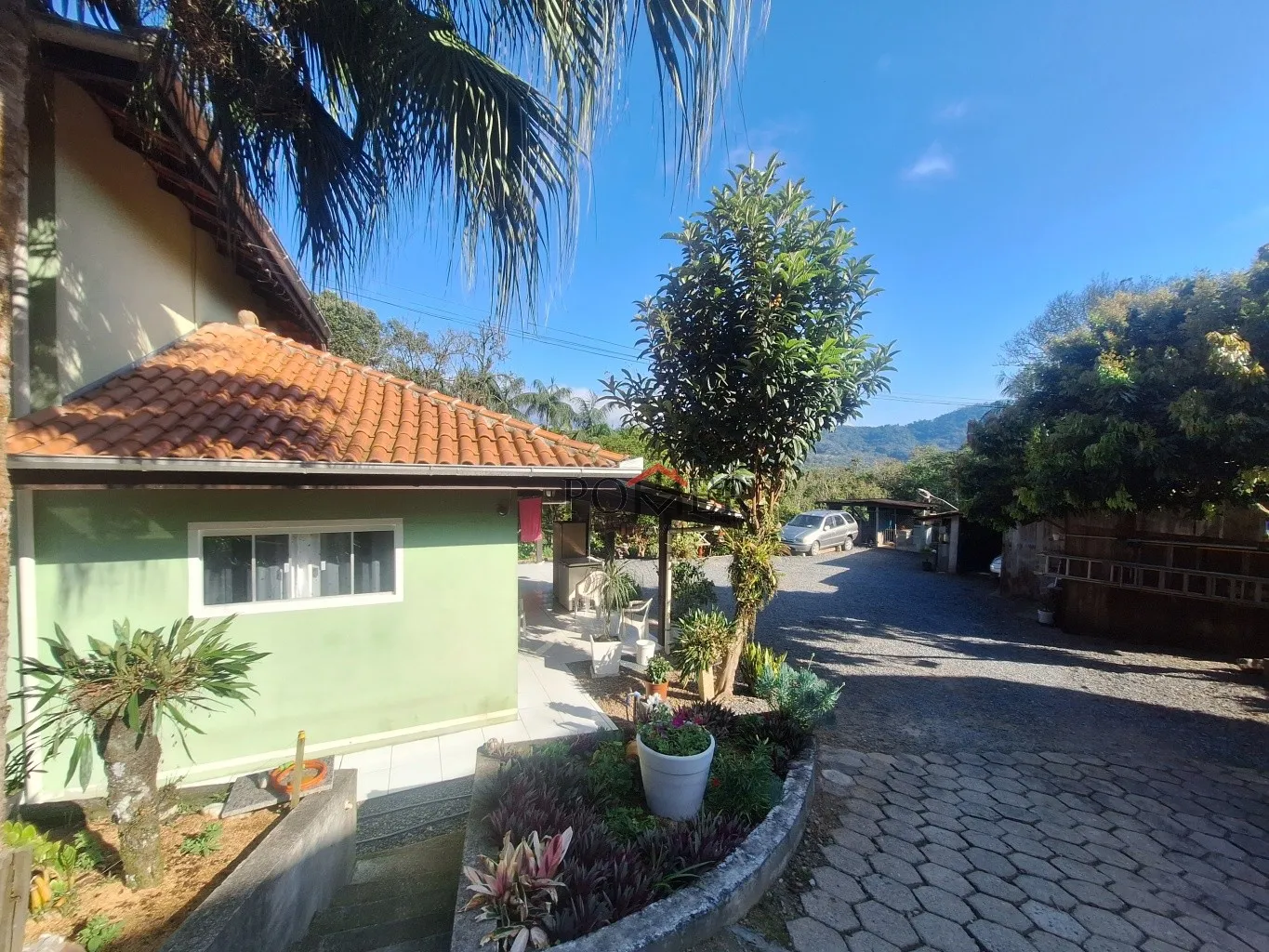 Lindo Refúgio com casa de 194,09m de área construida, no bairro de Testo Rega na cidade de Pomerode, edificada num terreno de 1.518,39m, em meio à muita natureza. — foto 4