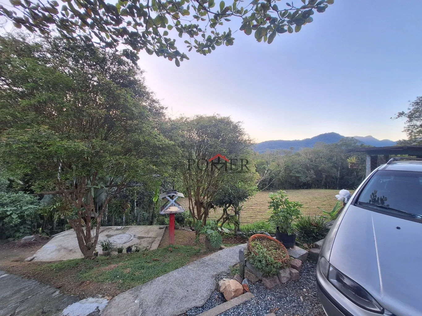 Lindo Refúgio com casa de 194,09m de área construida, no bairro de Testo Rega na cidade de Pomerode, edificada num terreno de 1.518,39m, em meio à muita natureza. — foto 7