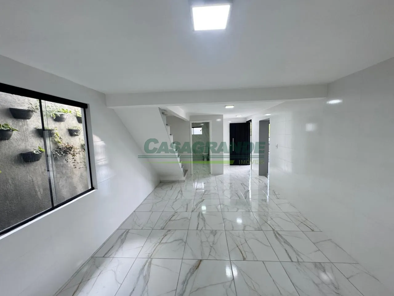 Ótima Casa no Bairro Água Verde em Blumenau com 5 Dormitórios (2 suítes) e 231 m. — foto 6