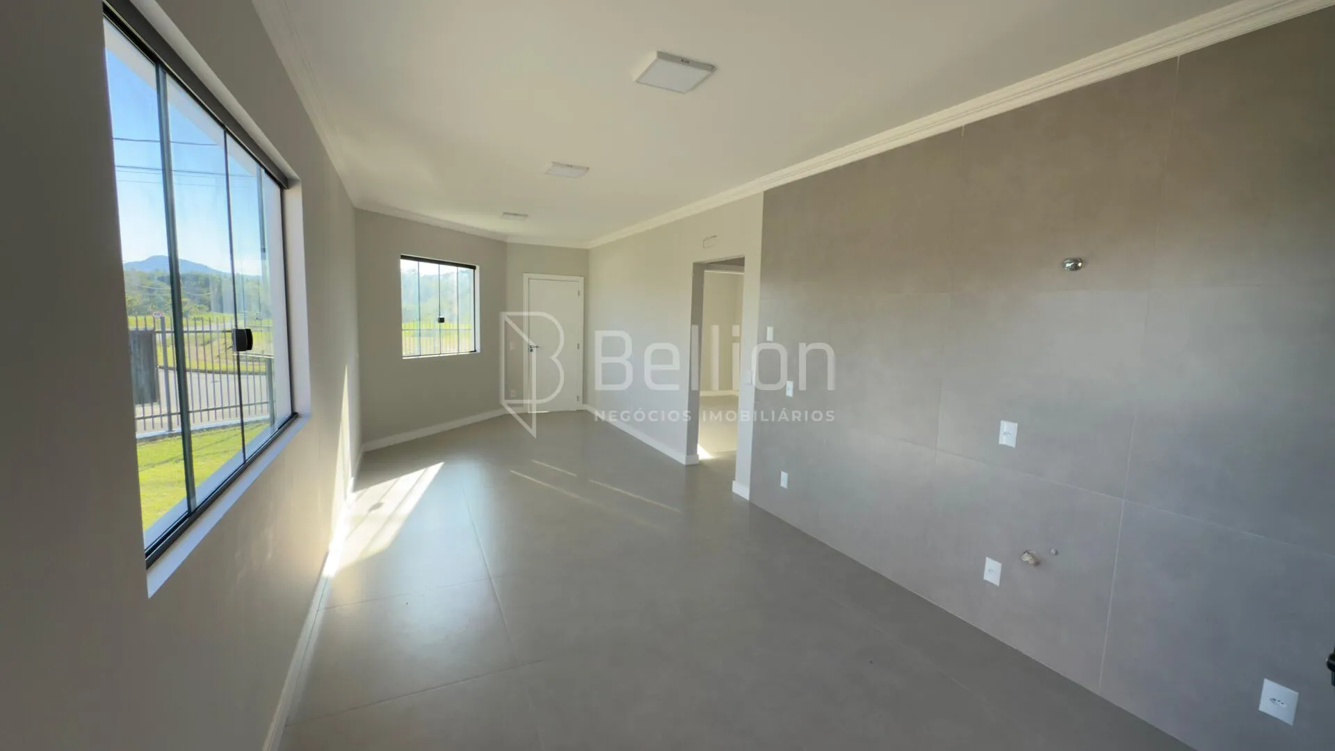 Seu Novo Lar Espera por Você, casa no Bairro Padre Martinho Stein — foto 2
