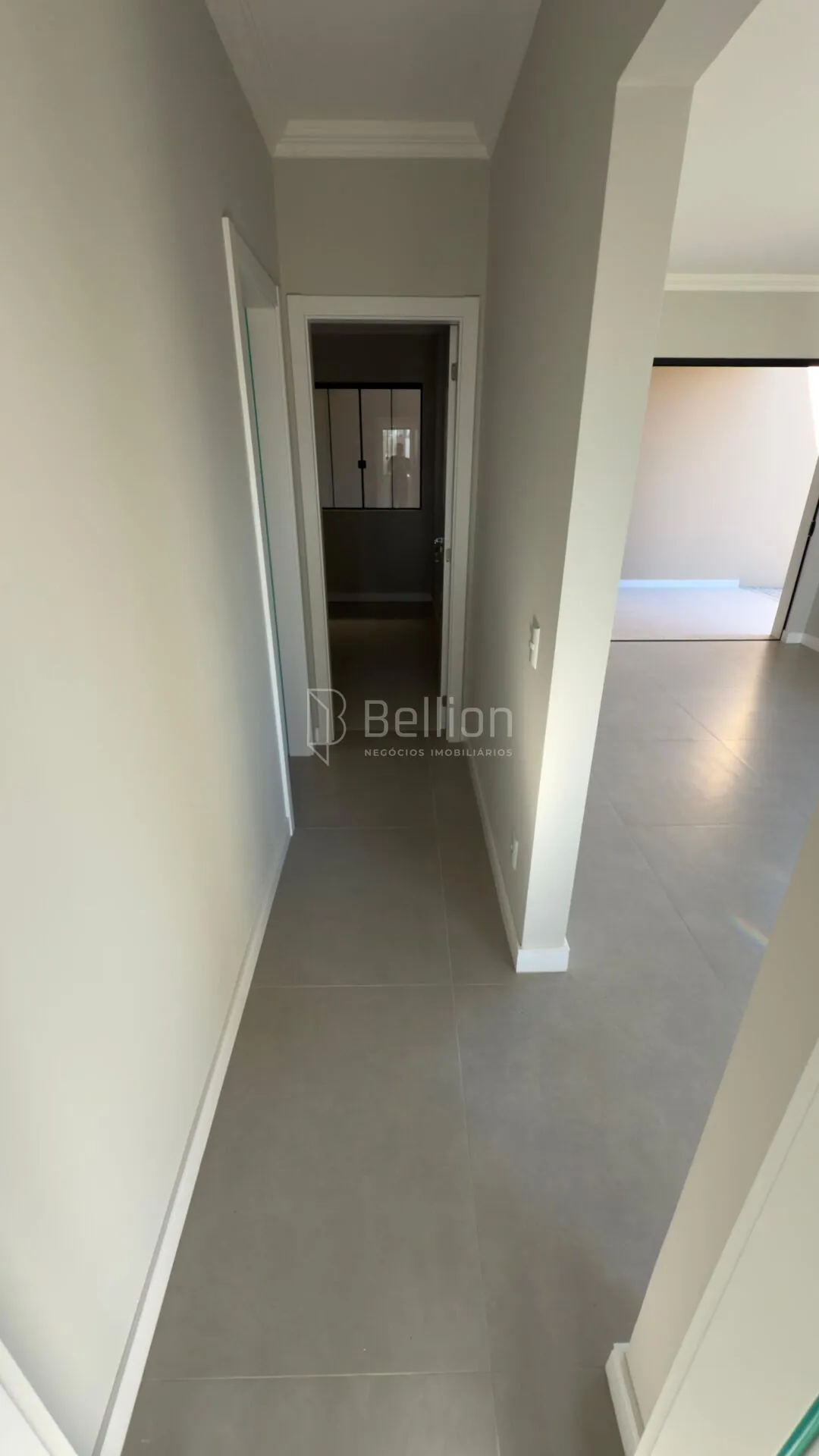 Seu Novo Lar Espera por Você, casa no Bairro Padre Martinho Stein — foto 3