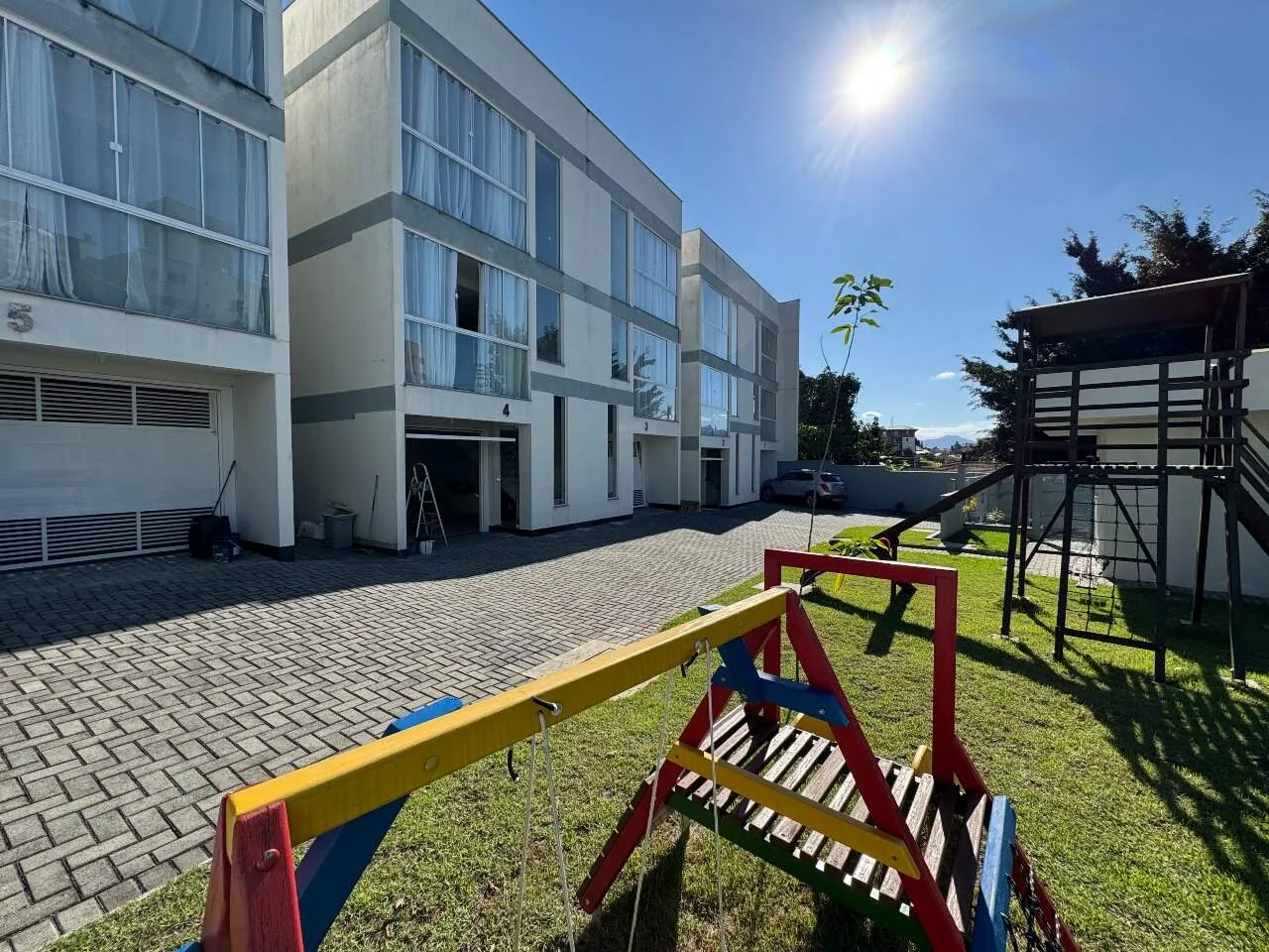 Sobrado Geminado à venda, 2 quartos, 2 vagas, Bairro Água Verde, Blumenau/SC - foto 1