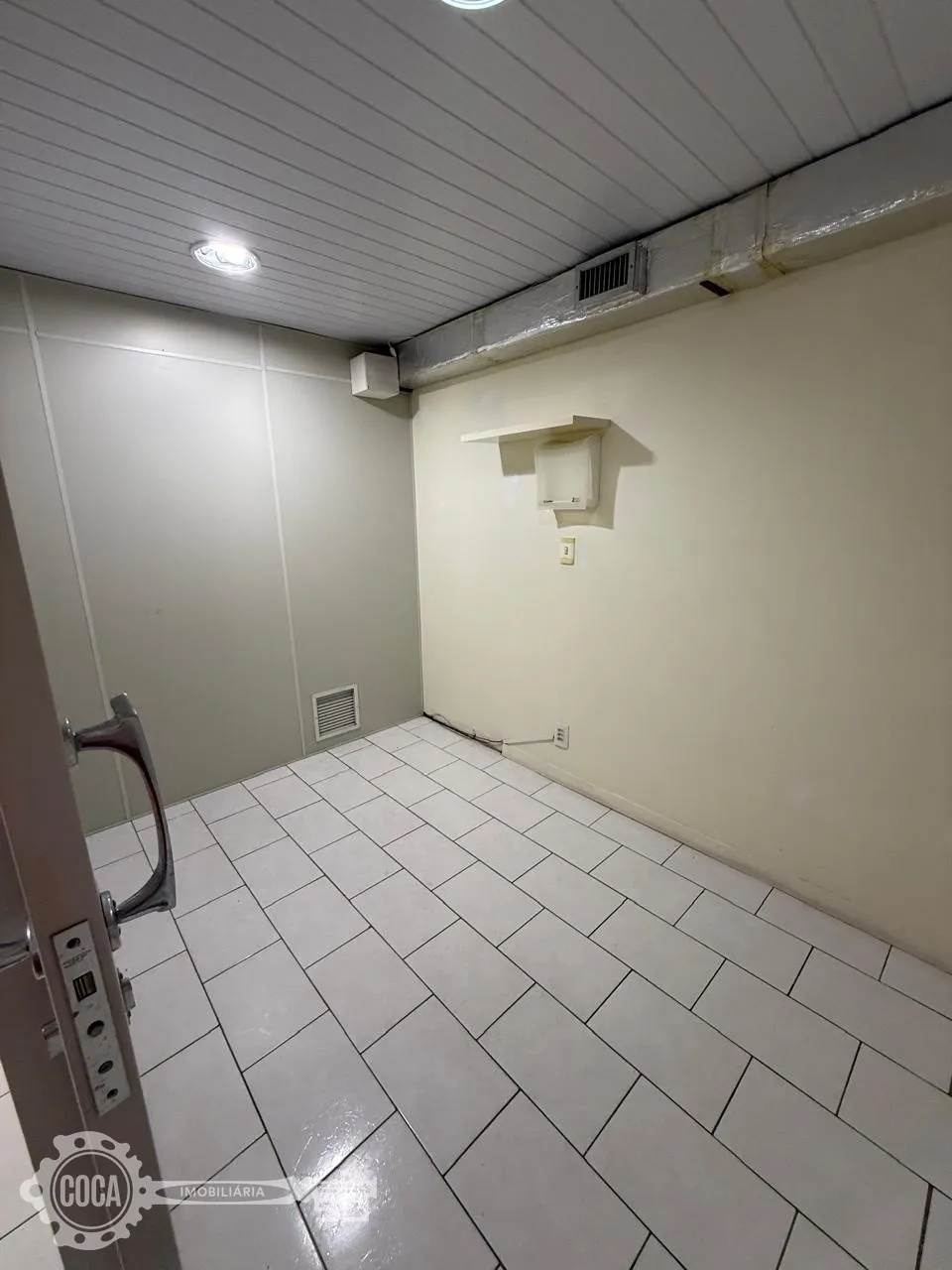 SALA COMERCIAL PARA LOCAÇÃO NO CENTRO DE BLUMENAU — foto 2