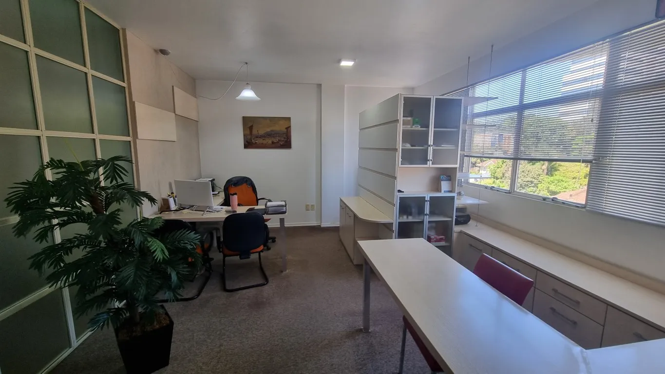 Sala Comercial no Centro de Blumenau - Localização Estratégica e Excelente Custo-Benefício! — foto 2