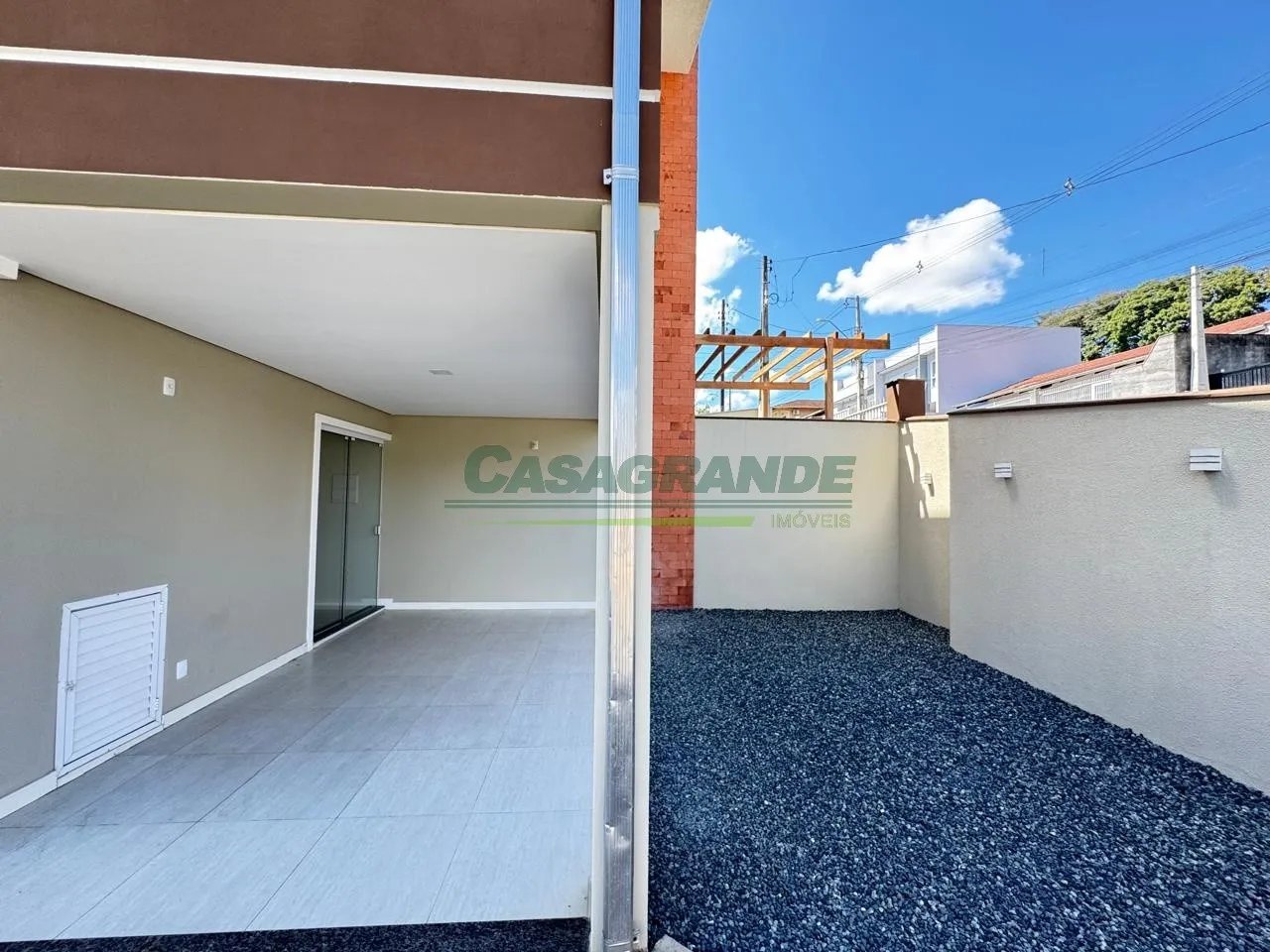Casa semi-mobiliada, com móveis de excelente qualidade próximo a padaria Bublitz! — foto 4