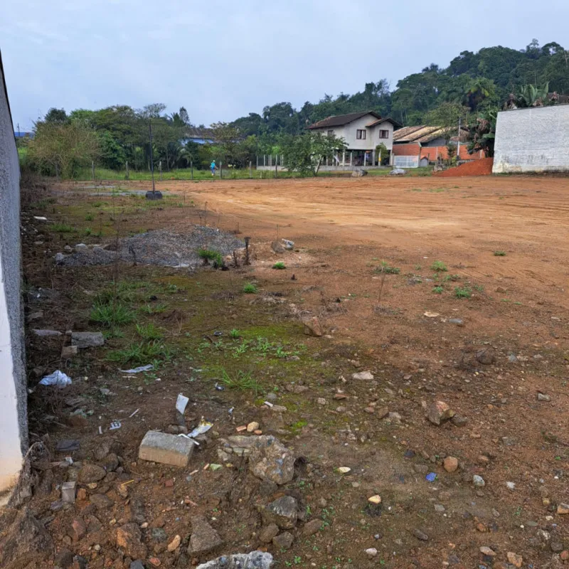 Terreno bem localizado no Bairro Itoupava Central pronto para construir já com saneamento , sistema de agua e parte da eletricidade pronta — foto 2