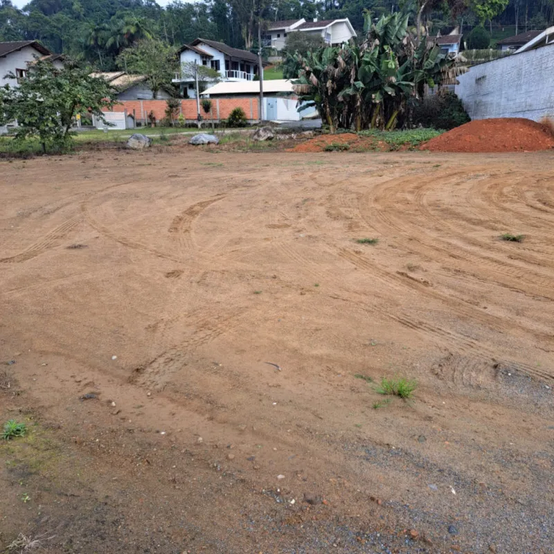 Terreno bem localizado no Bairro Itoupava Central pronto para construir já com saneamento , sistema de agua e parte da eletricidade pronta — foto 4