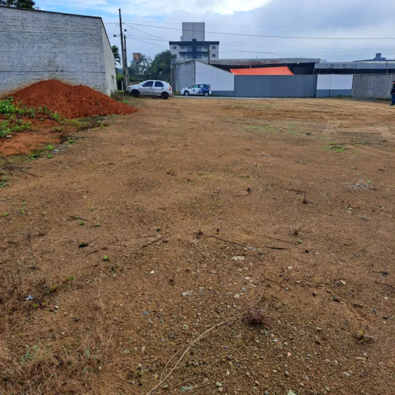 Terreno bem localizado no Bairro Itoupava Central pronto para construir já com saneamento , sistema de agua e parte da eletricidade pronta — foto 6