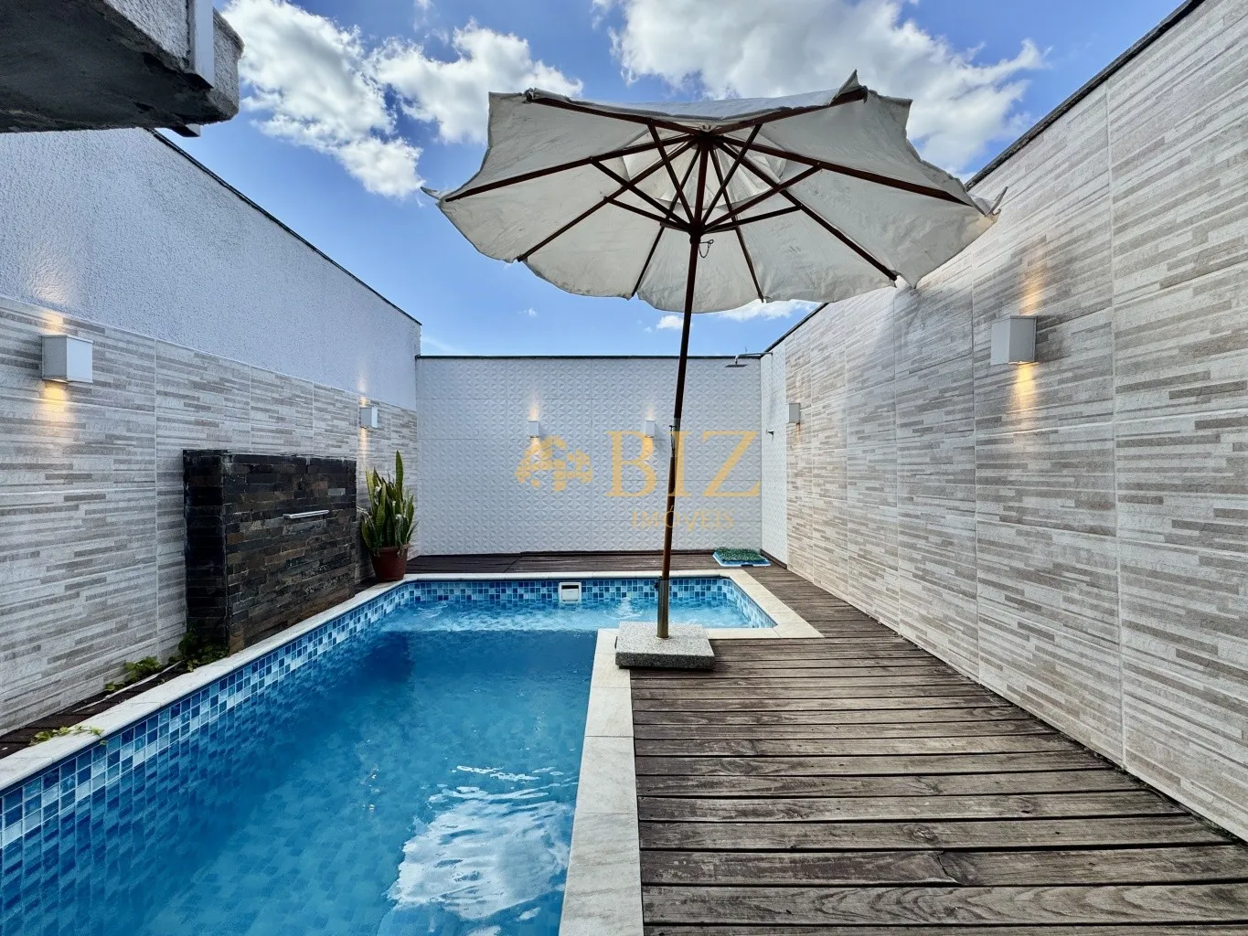 Casa à venda com 2 quartos, 1 vaga, 79m² no Fidelis, Blumenau - foto 1