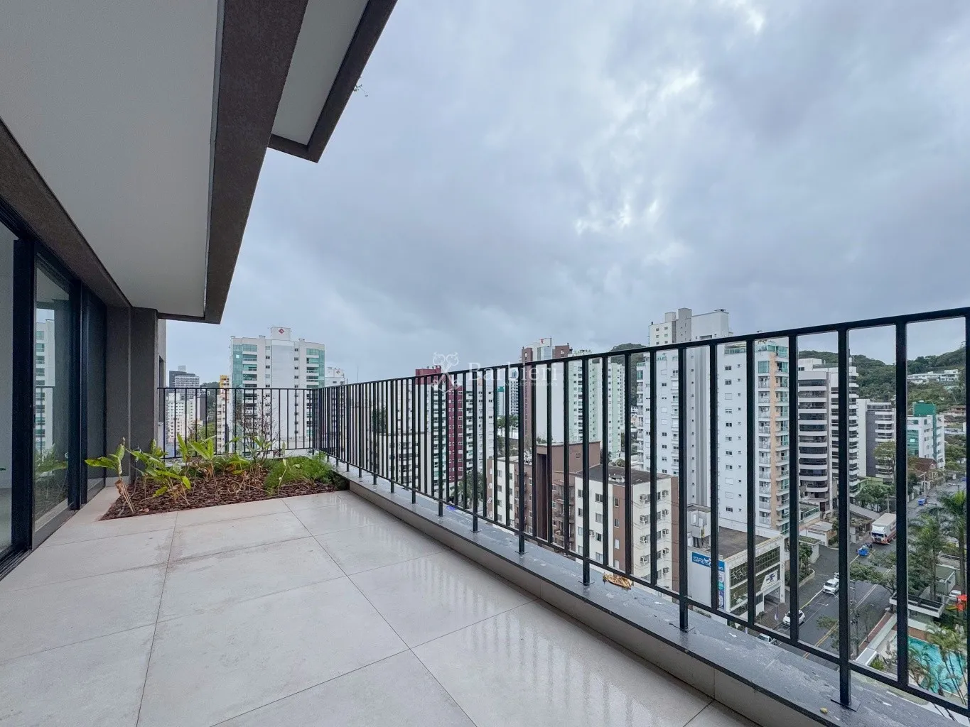 Apartamentos com 146,00m de área privativa 3 suítes e 2 vagas de garagem no bairro Victor Konder em Blumenau/SC — foto 3
