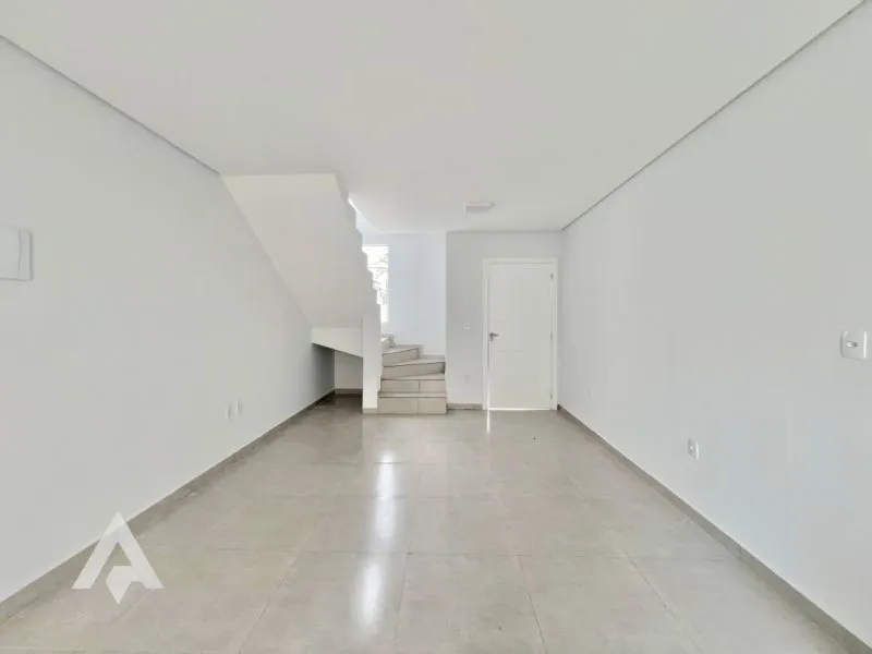 Sobrado com 2 suítes para locação por R$ 3.000,00 - Bairro Boa Vista - Blumenau/SC — foto 5