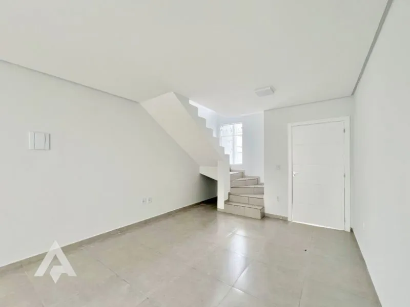 Sobrado com 2 suítes para locação por R$ 3.000,00 - Bairro Boa Vista - Blumenau/SC — foto 6