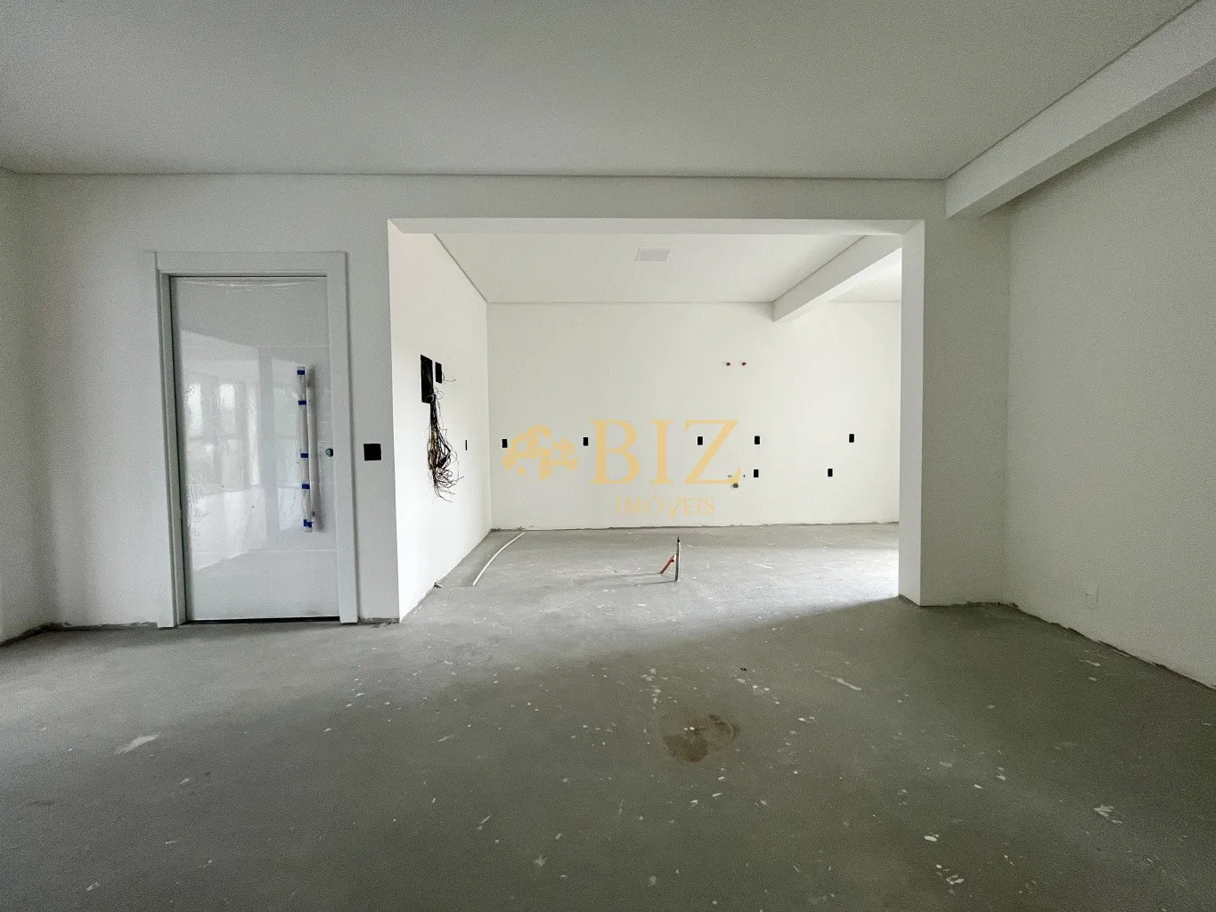 Belíssimo apartamento com 3 suítes, sendo 1 delas master com closet, área privativa de 158m com 2 vagas de garagem. — foto 5