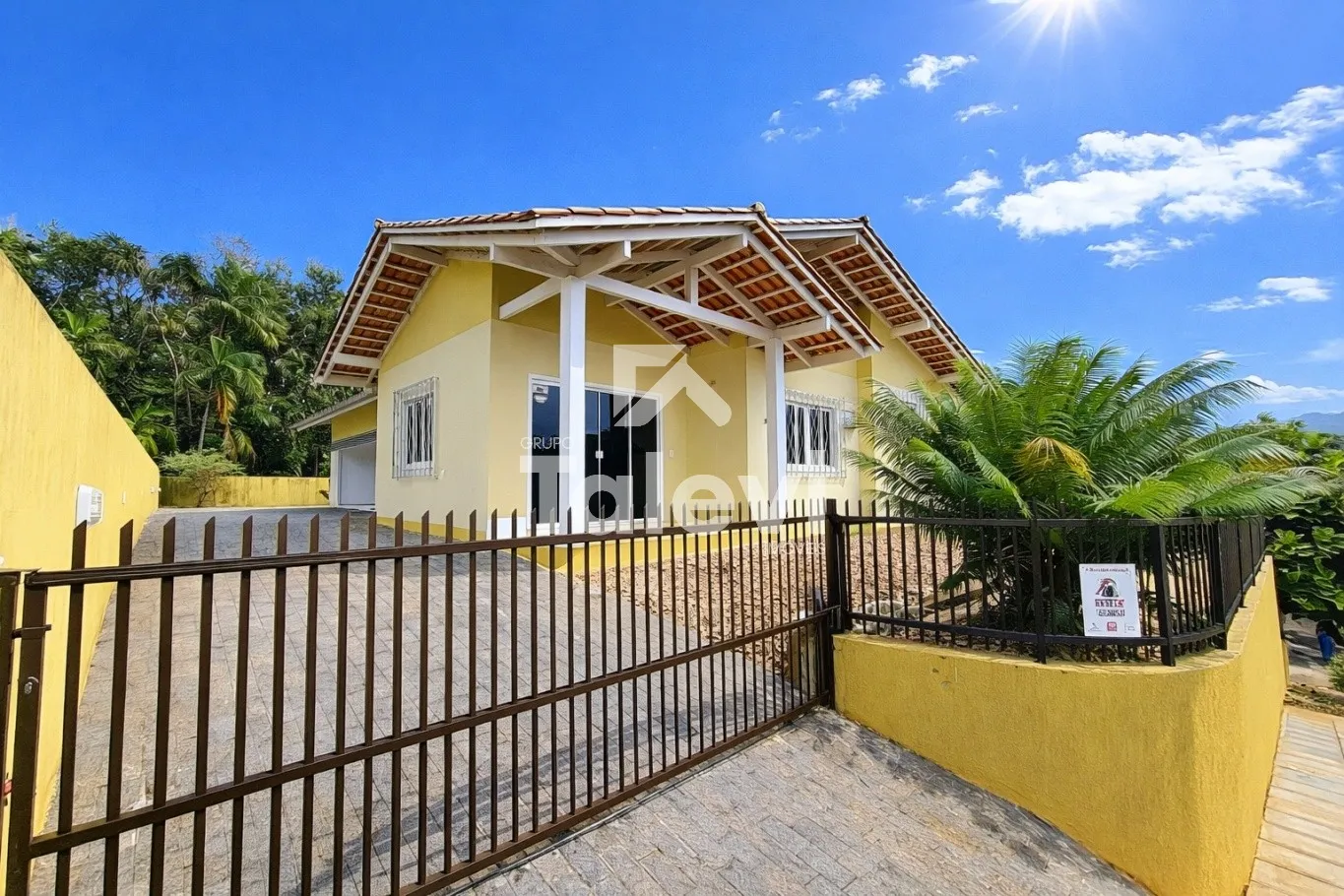 CASA NO BAIRRO TESTO REGA COM 3 QUARTOS, TERRENO AMPLO E RUA SEM SAÍDA - foto 1