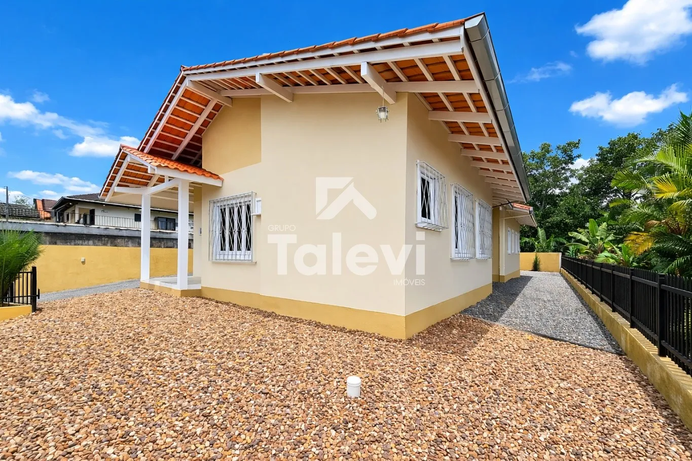 CASA NO BAIRRO TESTO REGA COM 3 QUARTOS, TERRENO AMPLO E RUA SEM SAÍDA — foto 3