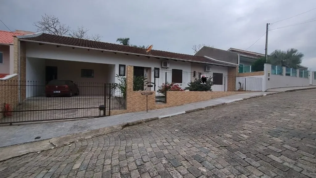 Casa com 4 dormitórios à venda, 177 m por R$ 670.000,00 - Asilo - Blumenau/SC - foto 1