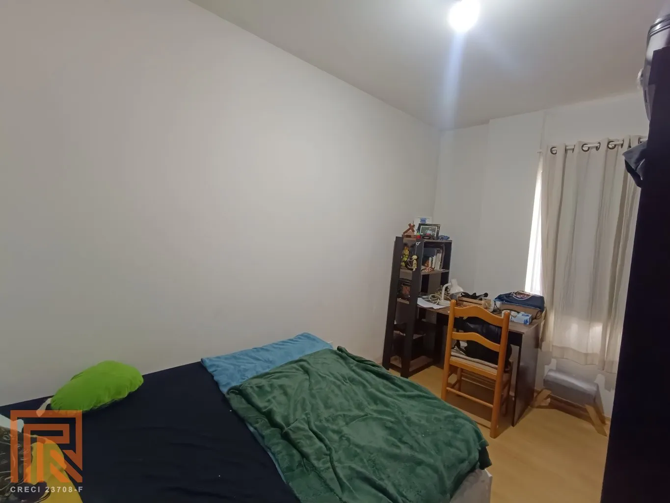 Apartamento com 03 dormitórios, sala com sacada , Próximo ao parque Ramiro. — foto 4