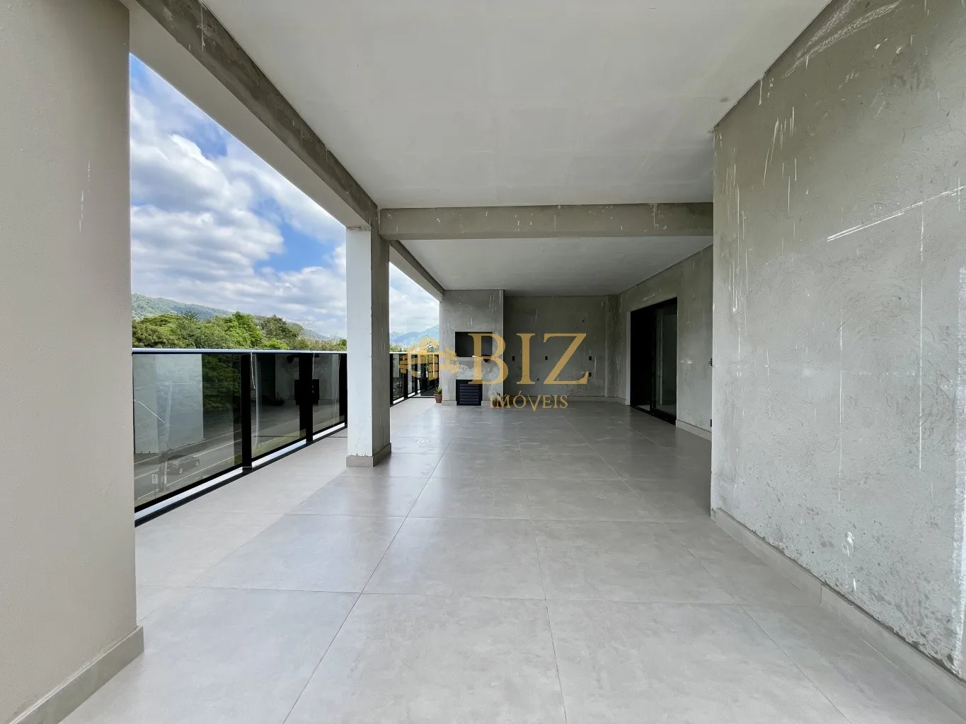 Belíssimo apartamento com 3 suítes, sendo 1 delas master com closet, área privativa de 212m, espaço garden e 2 vagas de garagem. — foto 5