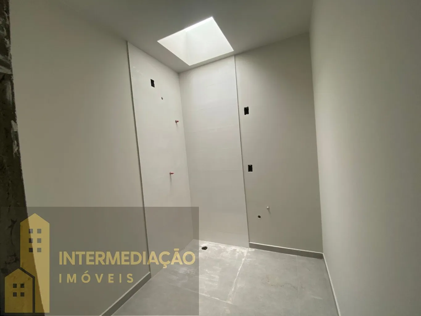 SOBRADOS NOVOS EM FASE FINAL DE CONSTRUÇÃO NO BAIRRO TRIBESS — foto 7