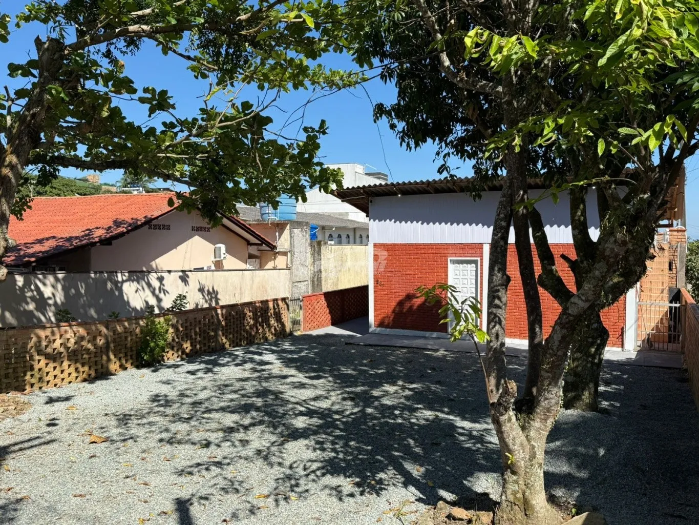 Casa para venda a 200 mts da Praia do Trapiche e 1600 mts do Parque Beto Carrero em Penha/SC. — foto 2