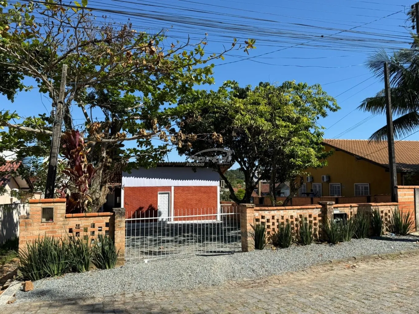 Casa para venda a 200 mts da Praia do Trapiche e 1600 mts do Parque Beto Carrero em Penha/SC. — foto 3