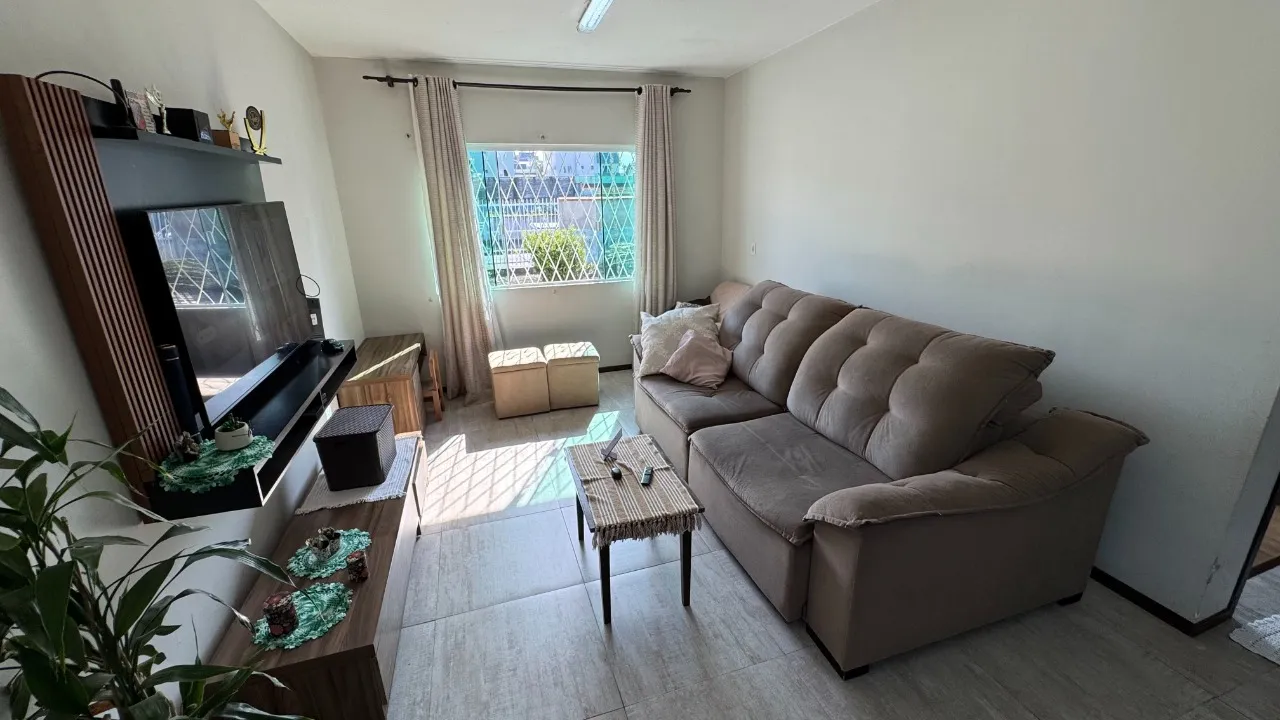 Casa com 1 suíte e 2 quartos à venda no bairro Costa e Silva em Joinville-SC por R$750.000,00. — foto 3