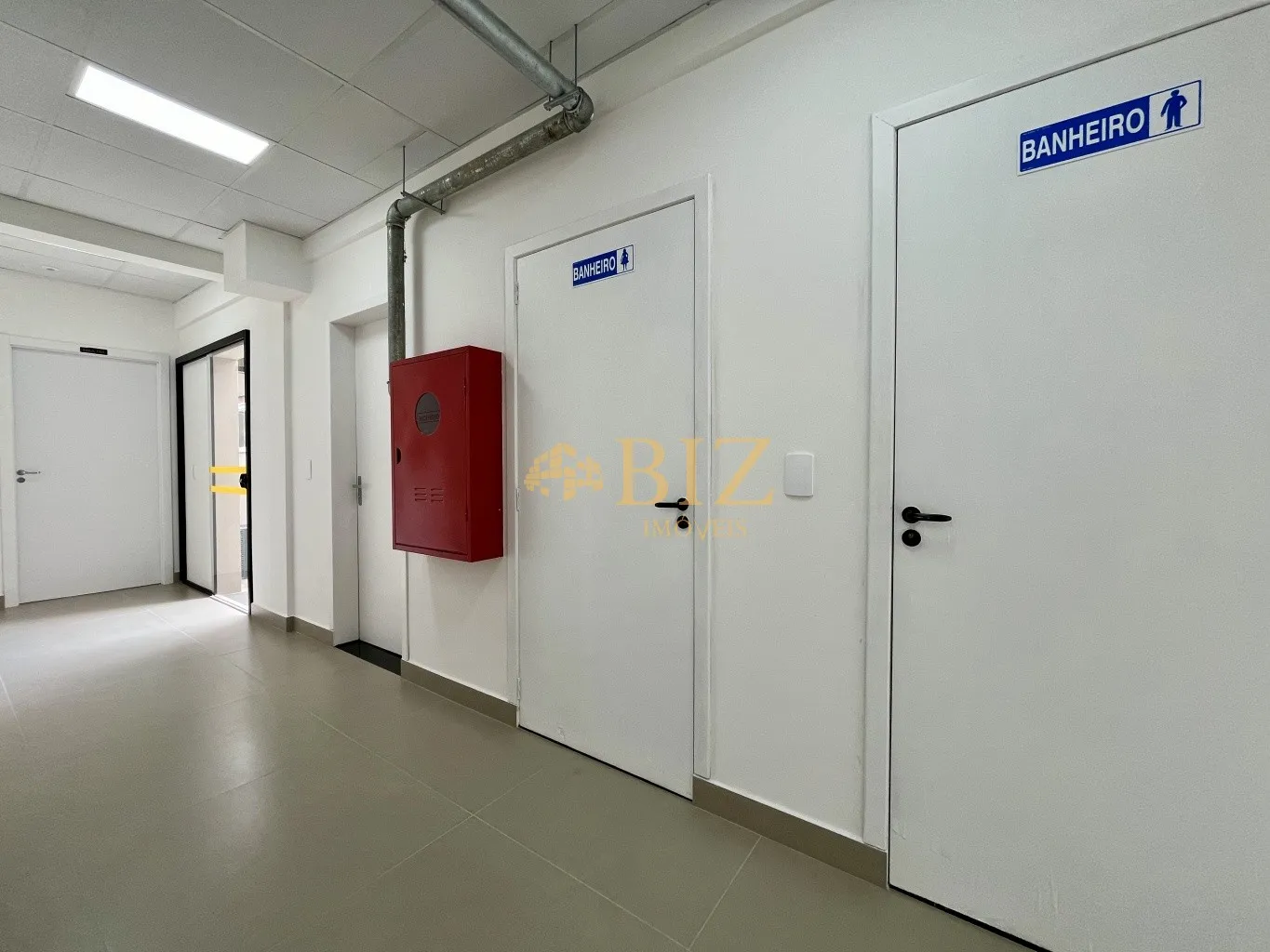 Excelente sala comercial com 80m, no bairro da Velha. — foto 3