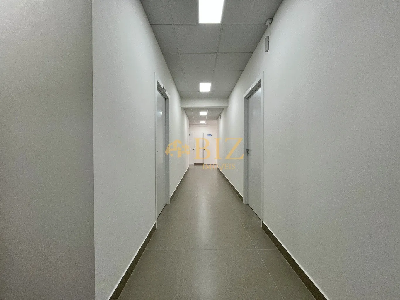 Excelente sala comercial com 80m, no bairro da Velha. — foto 4