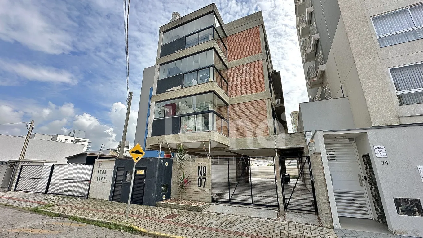 Excelente oportunidade de apartamento há 150 metros da Praia - foto 1