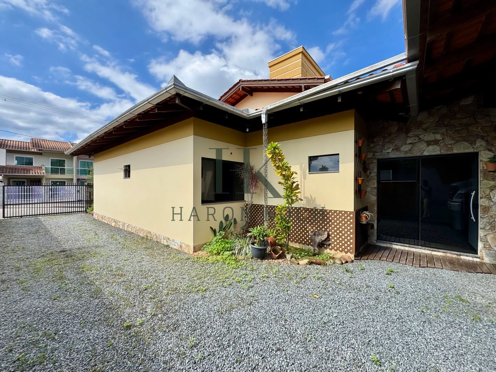 Casa 3 Quartos sendo 1 suíte — foto 2