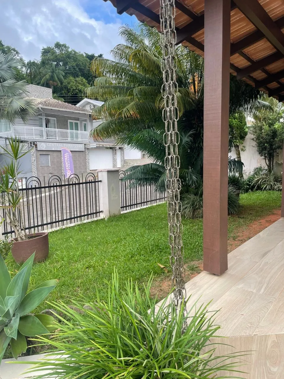 LINDA CASA NO BAIRRO DOS ESTADOS — foto 5