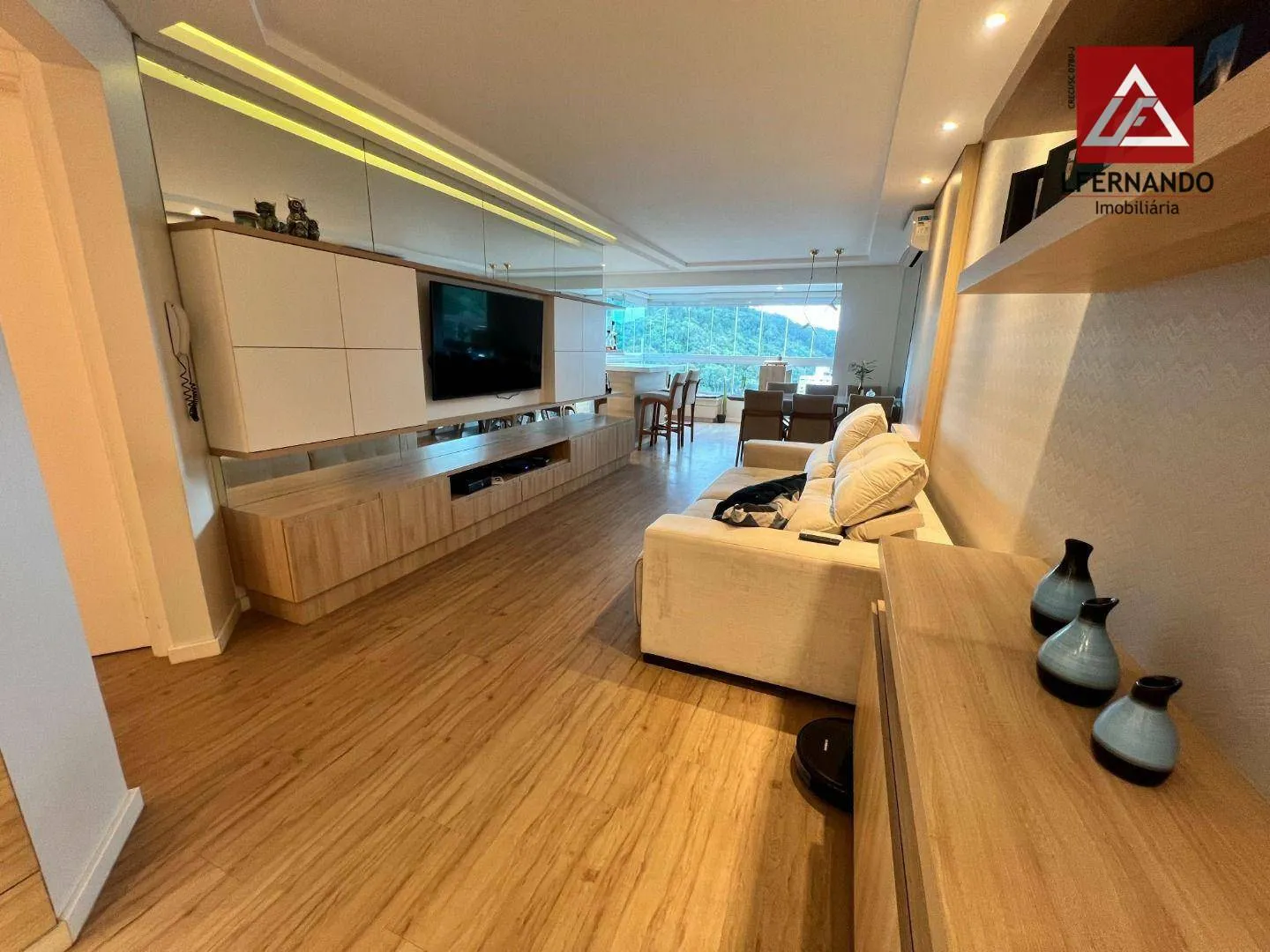 Apartamento mobiliado com 3 dormitórios, sendo 1 suíte à venda, 103 m por R$ 950.000 - Velha - Blumenau/SC — foto 2