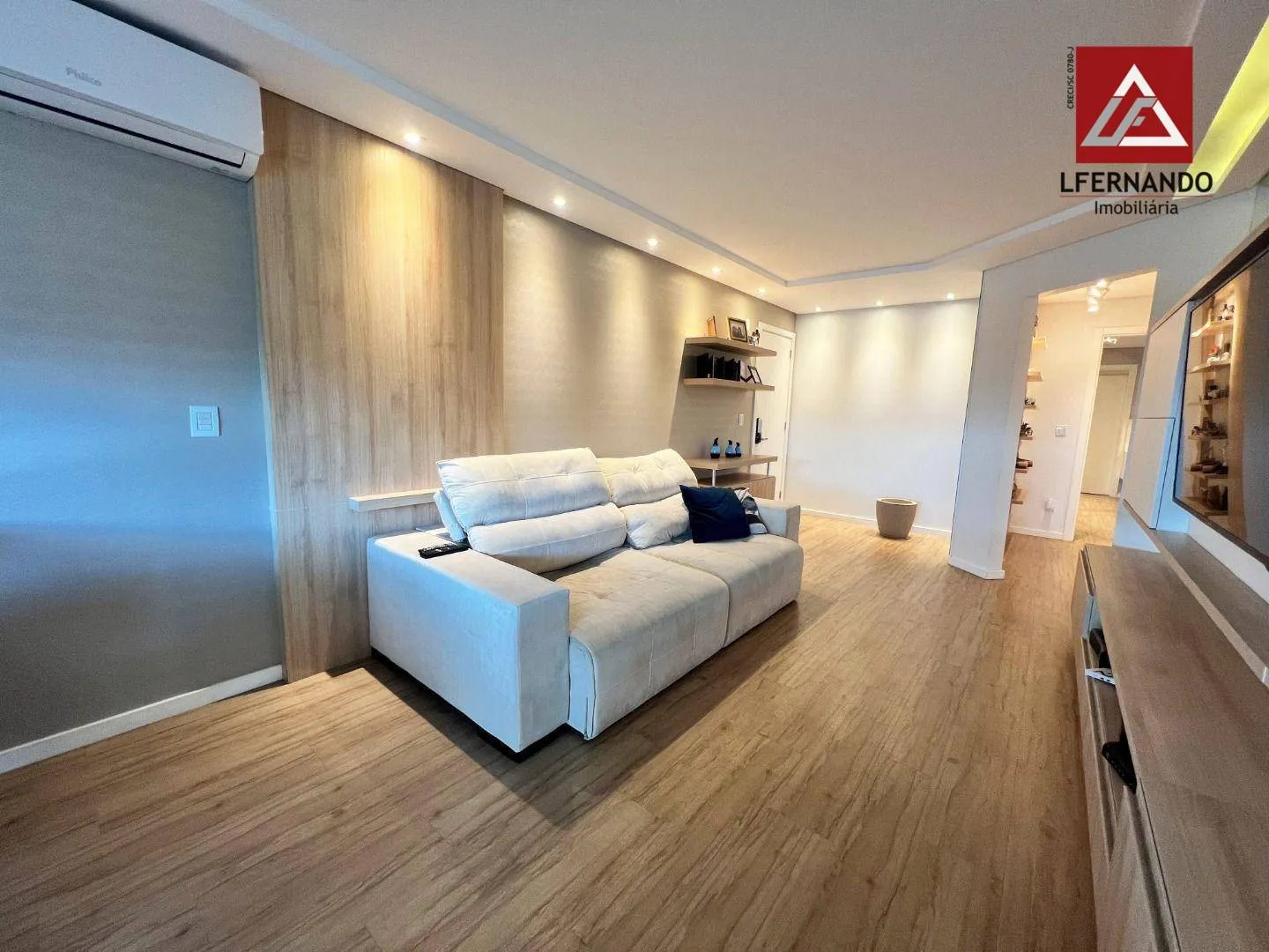 Apartamento mobiliado com 3 dormitórios, sendo 1 suíte à venda, 103 m por R$ 950.000 - Velha - Blumenau/SC — foto 3