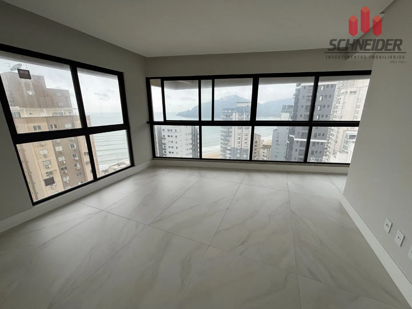 Apartamento com 4 dormitórios à venda no bairro Centro em Balneário Camboriú/SC - foto 1