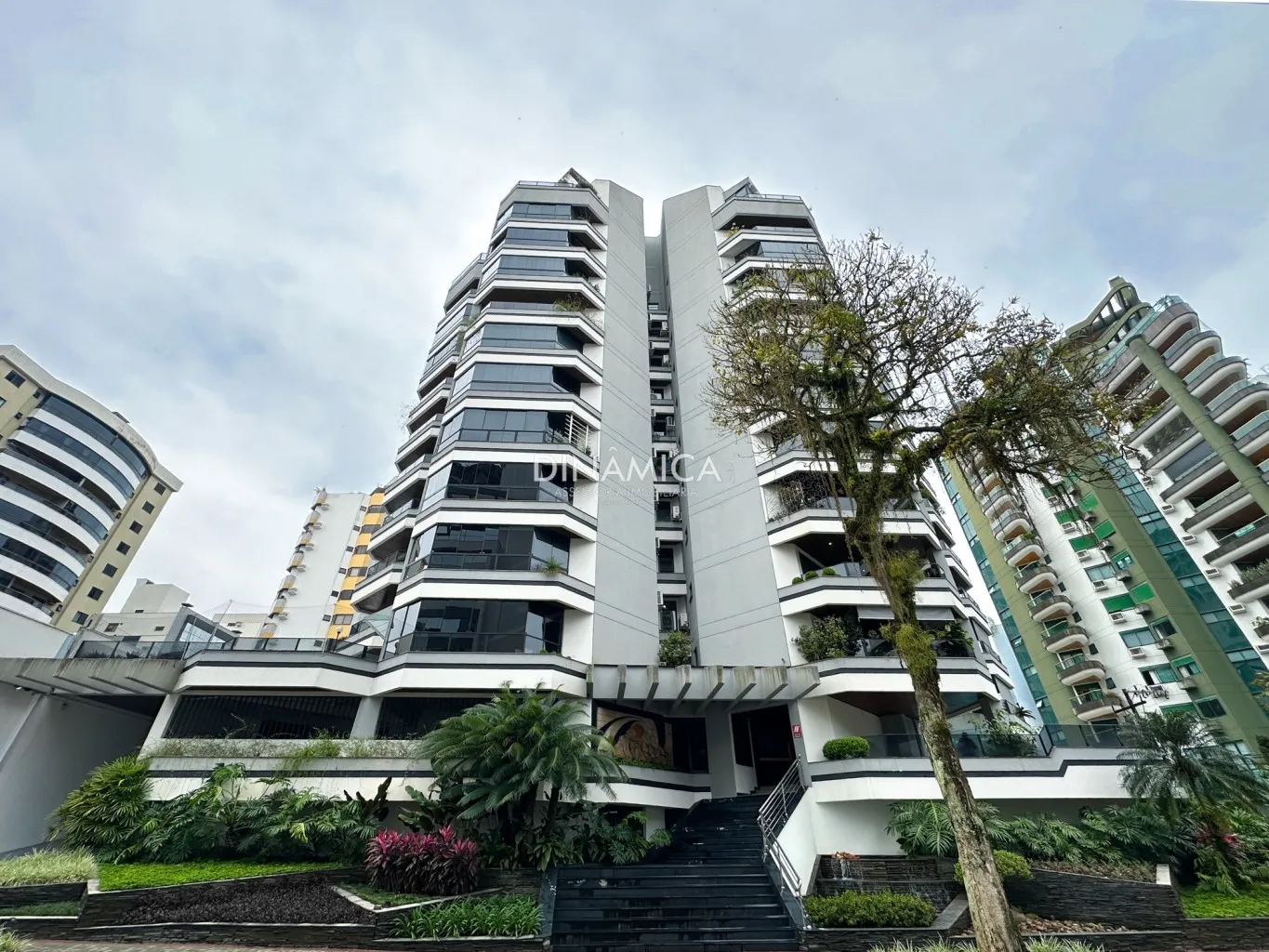 OPORTUNIDADE...Apartamento Alto Padrão no Jardim Blumenau — foto 2