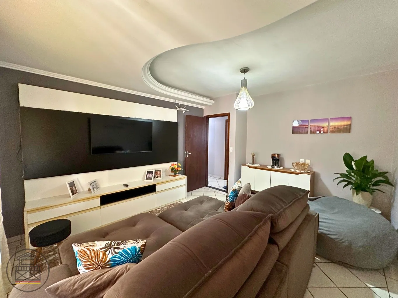 Se você busca uma casa ampla, bem localizada e com a possibilidade de dividir ambientes de forma prática, esta é a opção perfeita para você! — foto 3