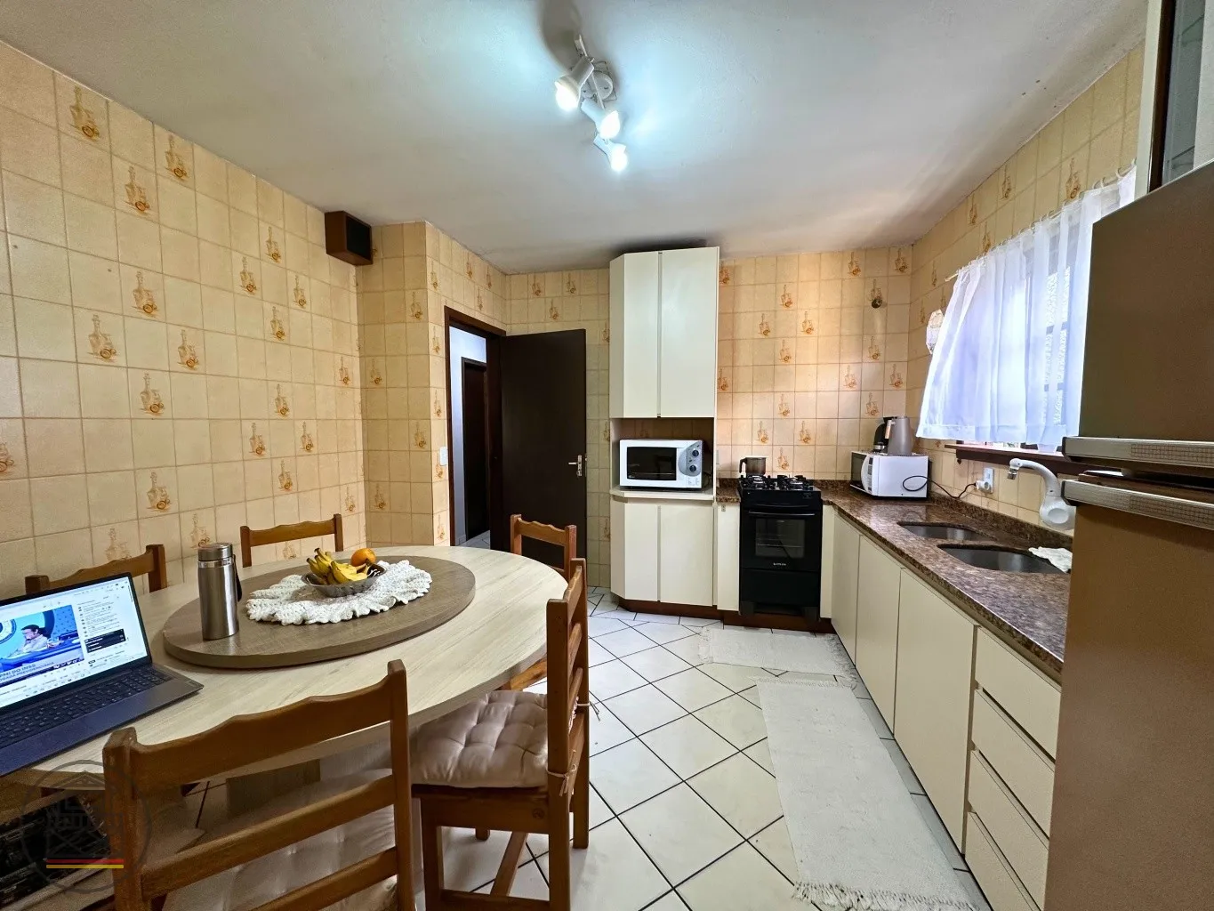 Se você busca uma casa ampla, bem localizada e com a possibilidade de dividir ambientes de forma prática, esta é a opção perfeita para você! — foto 4