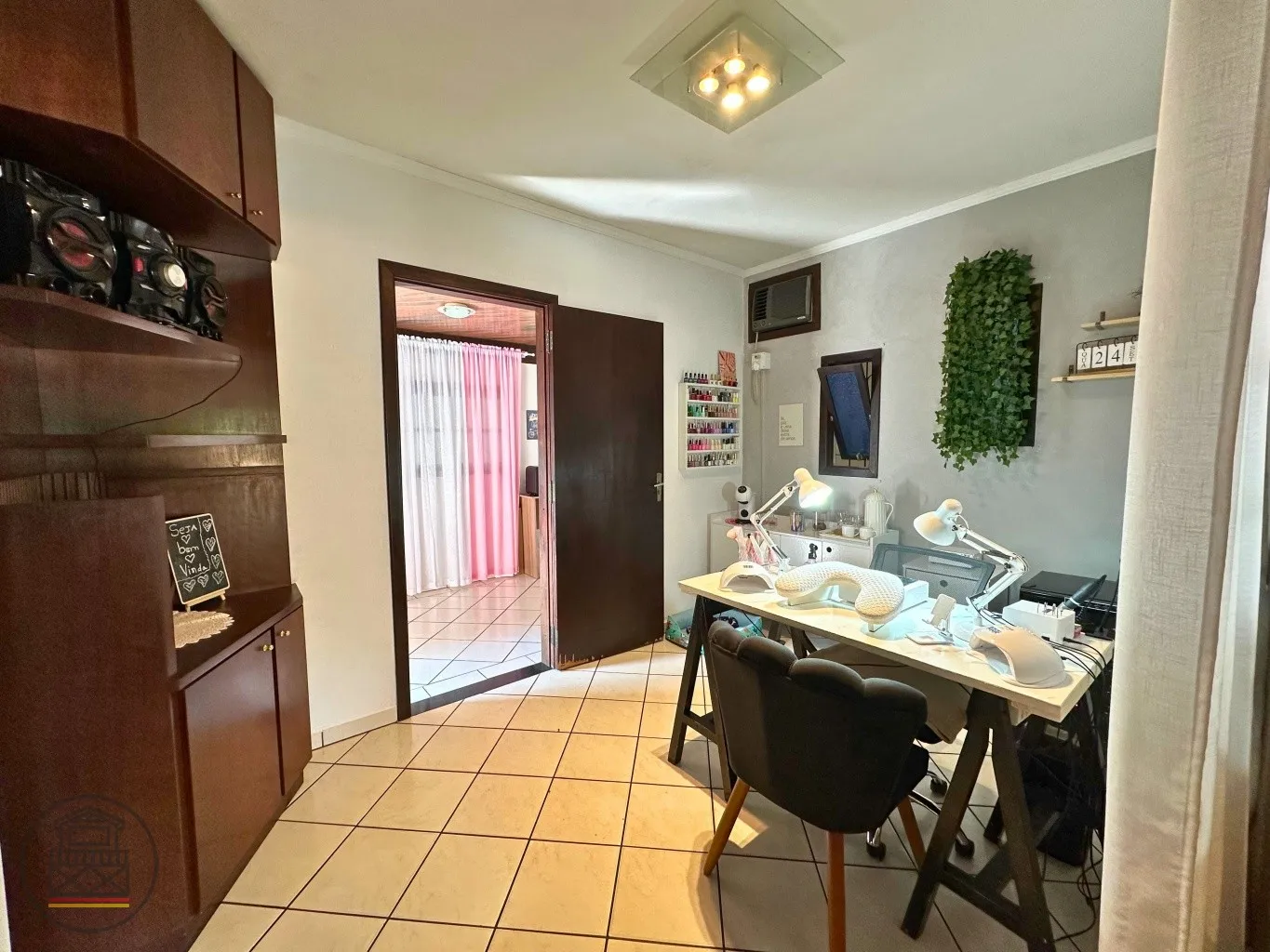 Se você busca uma casa ampla, bem localizada e com a possibilidade de dividir ambientes de forma prática, esta é a opção perfeita para você! — foto 5